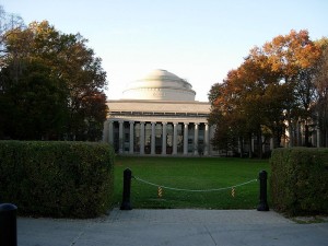 800px-MIT_Main_Apr09